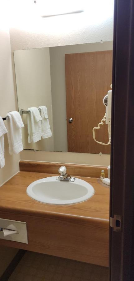 Boarders Inn&Suites by Cobblestone Hotels - Broken Bow Eksteriør bilde