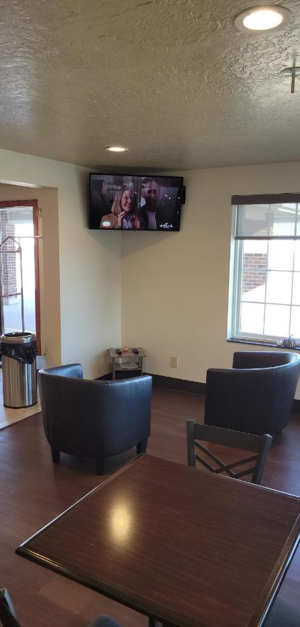 Boarders Inn&Suites by Cobblestone Hotels - Broken Bow Eksteriør bilde