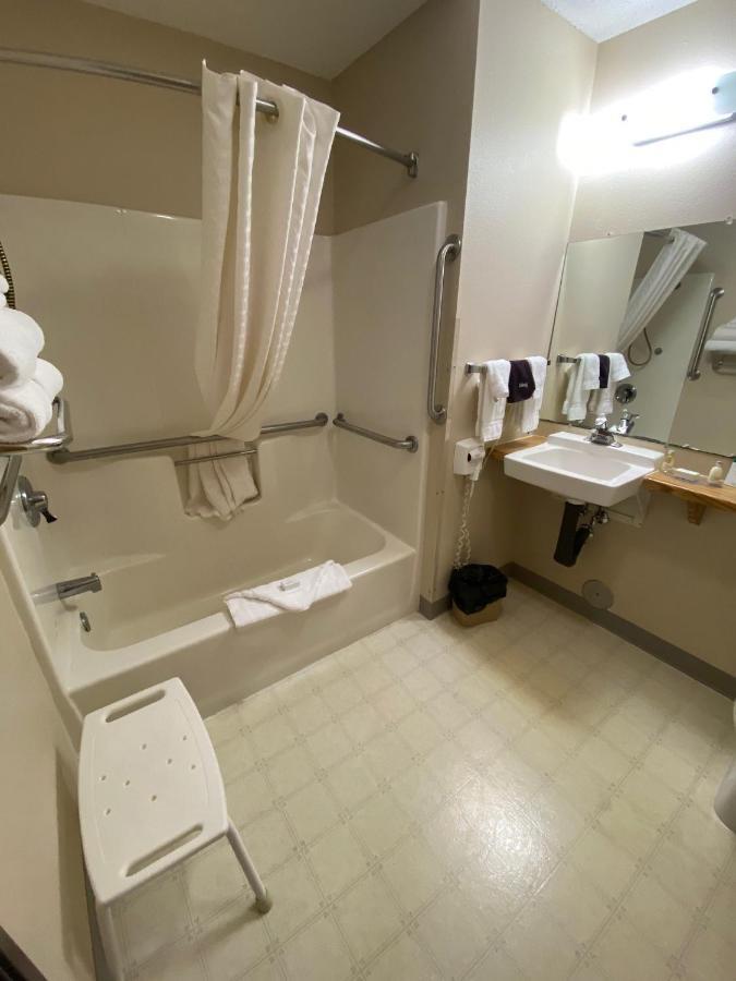 Boarders Inn&Suites by Cobblestone Hotels - Broken Bow Eksteriør bilde