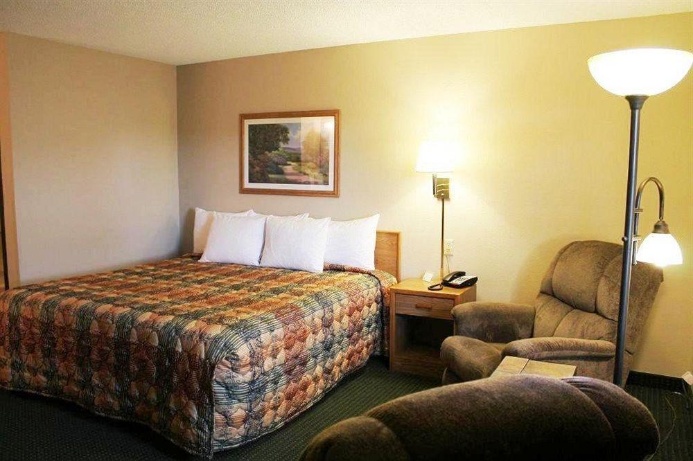 Boarders Inn&Suites by Cobblestone Hotels - Broken Bow Eksteriør bilde