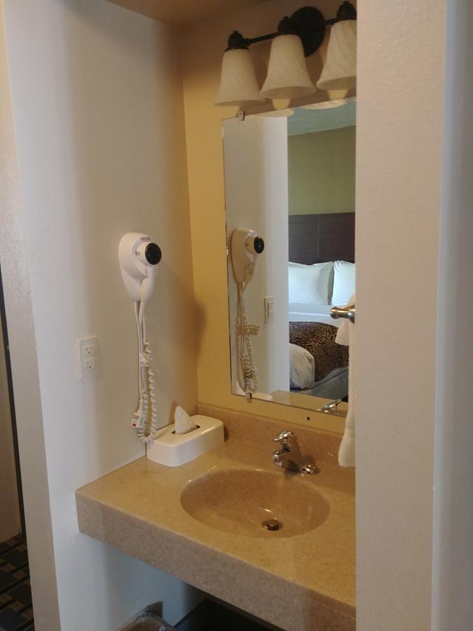 Boarders Inn&Suites by Cobblestone Hotels - Broken Bow Eksteriør bilde
